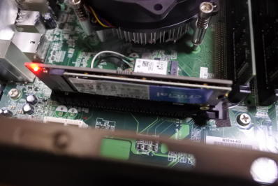 PCに取り付けたSSD