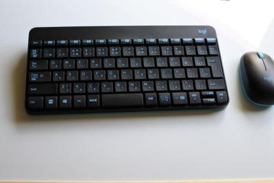小型ワイヤレスキーボード